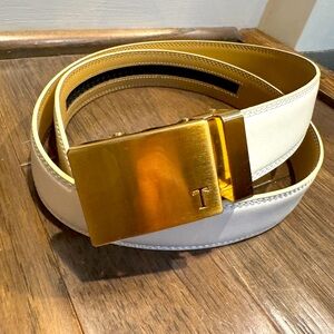 Gold buckled white leather men’s TonyWell like new ratchet belt